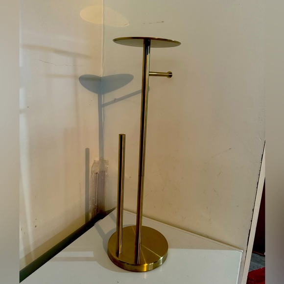 Gold Bathroom Restroom Organizer - Picture 1 of 4